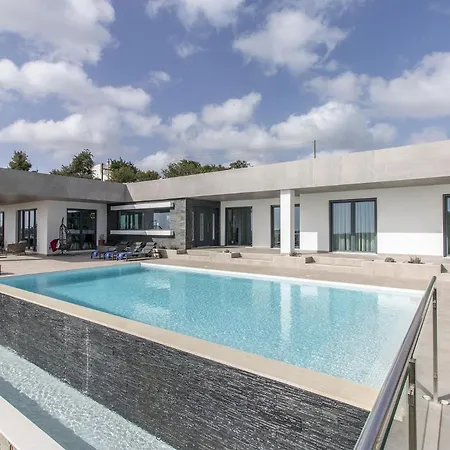 Monroy By Algarve Holidays Villa Almancil
